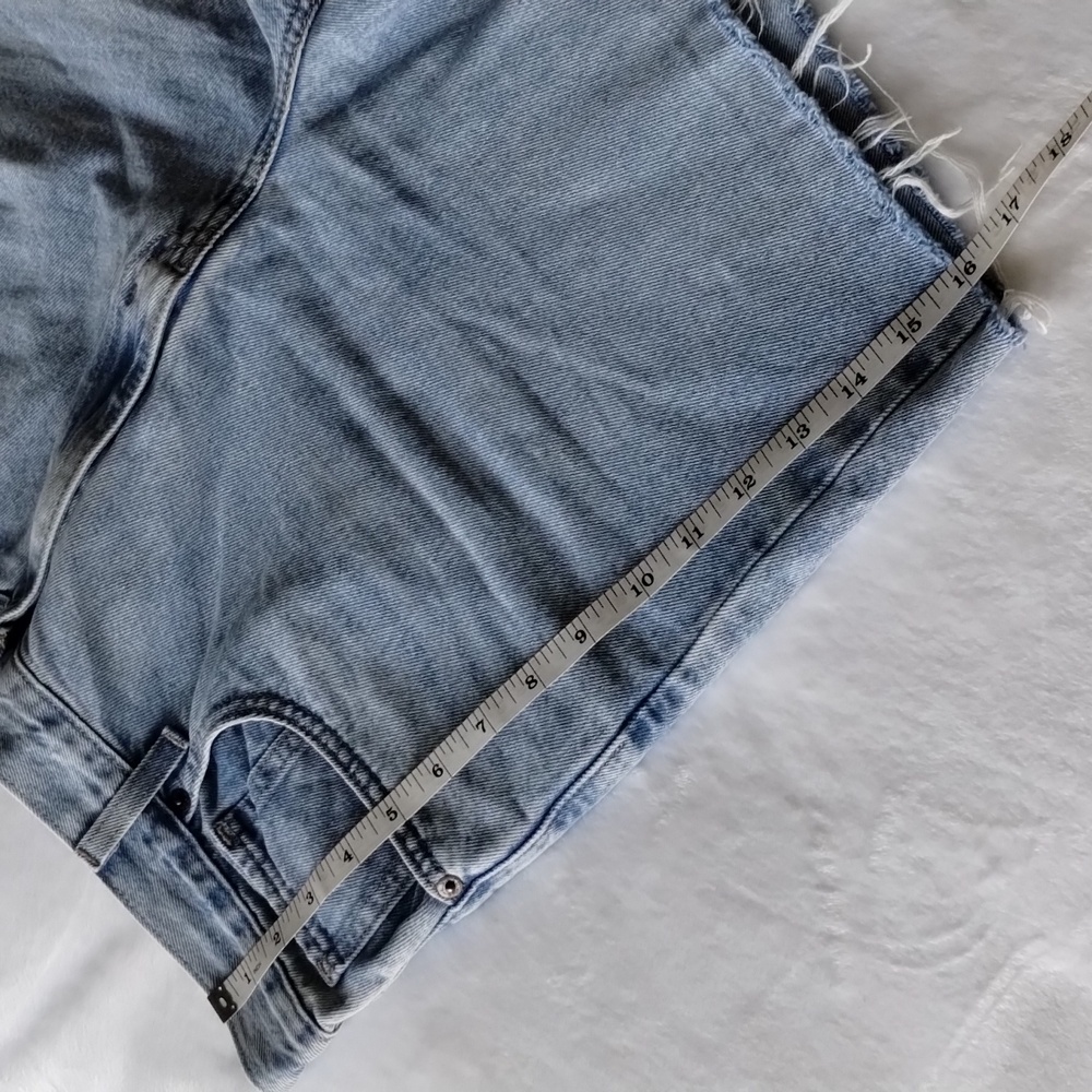 Levi’s Classic Ribcage High Rise Cut Off Denim Jean Shorts - Picture 11 of 14